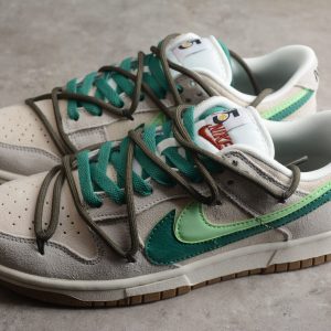 (WMNS) Nike Dunk Low SE 'Sail Coconut Milk' DO9457-100