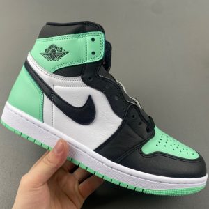 (GS) Air Jordan 1 Retro High OG 'Green Glow' FD1437-130